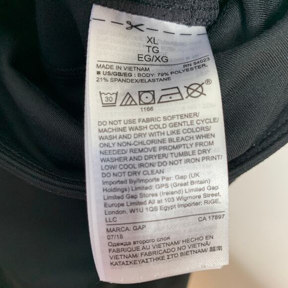 Gap women's black Gapfit Blackout High Rise Bootcut Studio Dance Pants XL - Picture 10 of 11